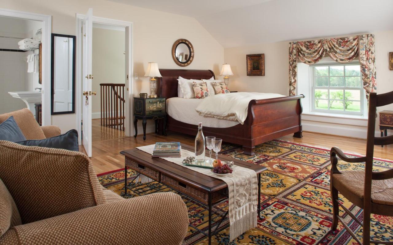 Gloucester Inn At Warner Hall المظهر الخارجي الصورة