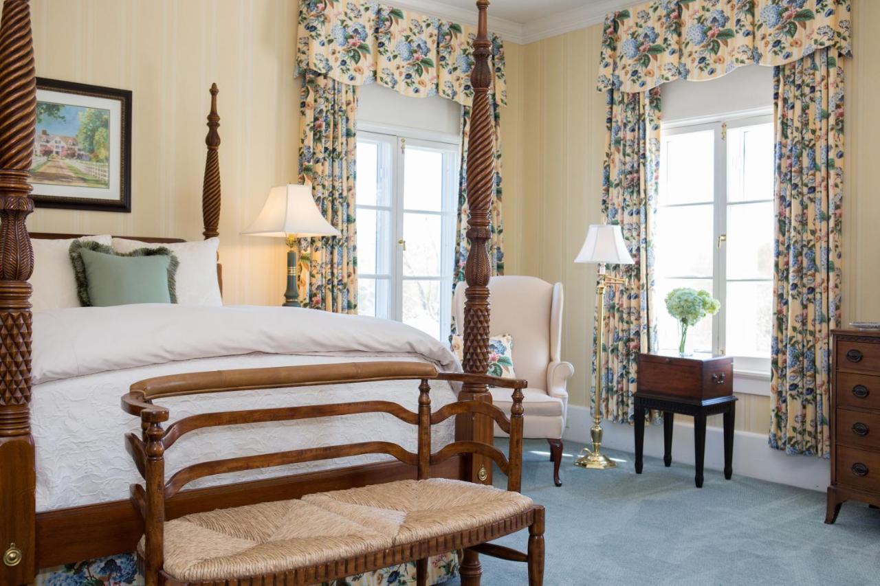 Gloucester Inn At Warner Hall المظهر الخارجي الصورة