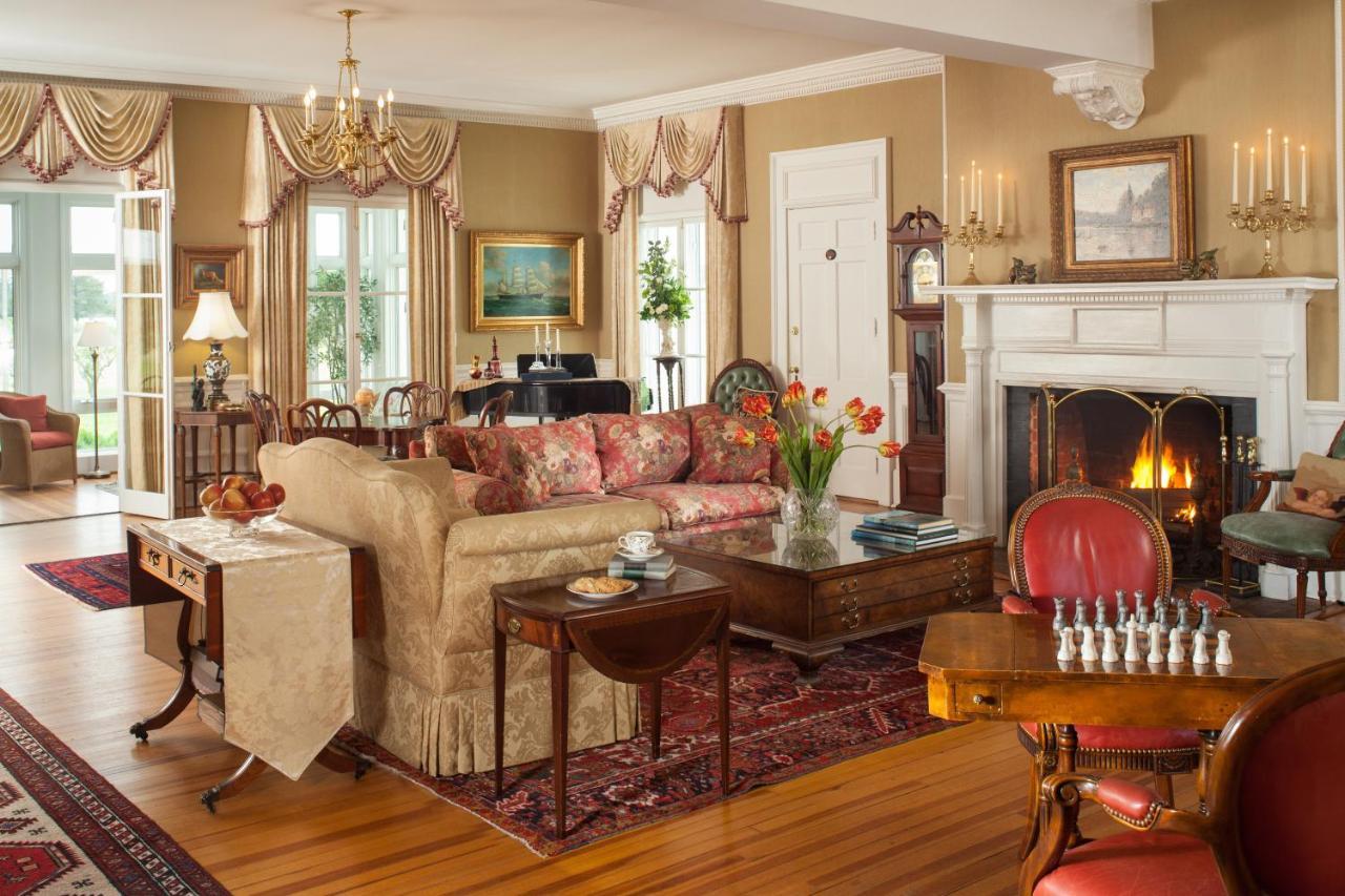 Gloucester Inn At Warner Hall المظهر الخارجي الصورة