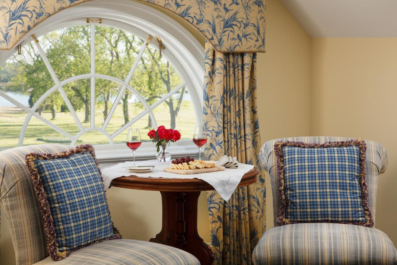 Gloucester Inn At Warner Hall المظهر الخارجي الصورة