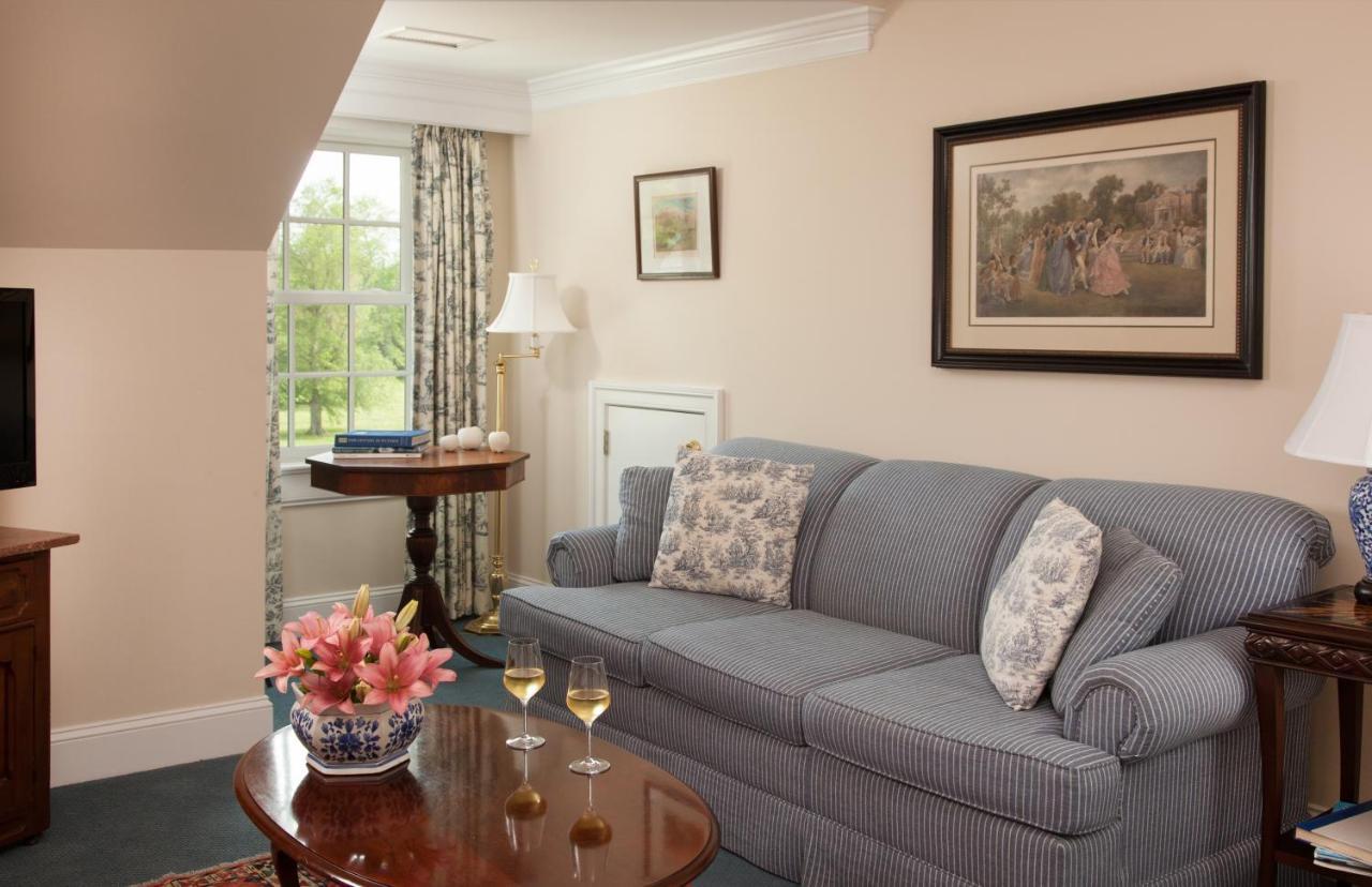 Gloucester Inn At Warner Hall المظهر الخارجي الصورة