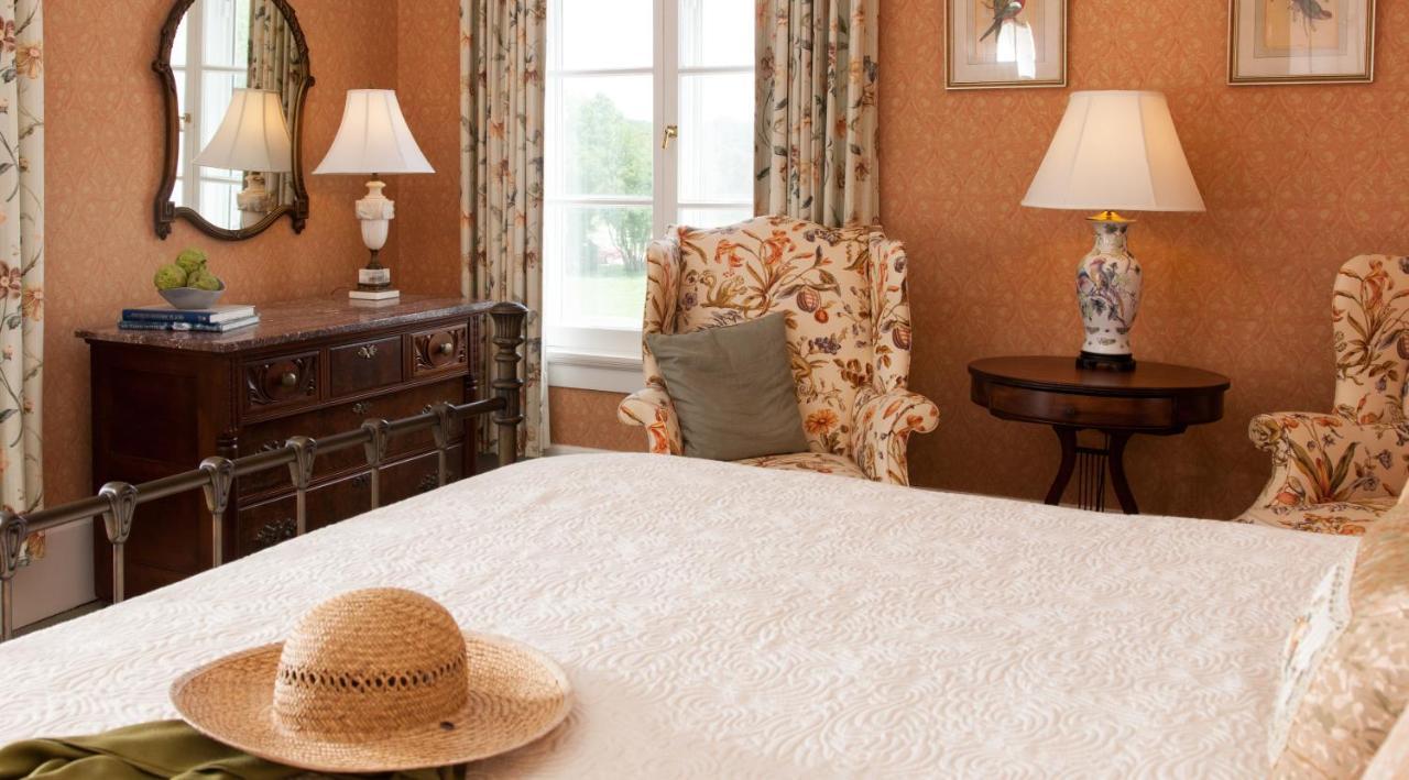 Gloucester Inn At Warner Hall المظهر الخارجي الصورة